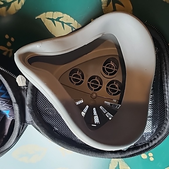 Training Mask - Picture 2 of 11